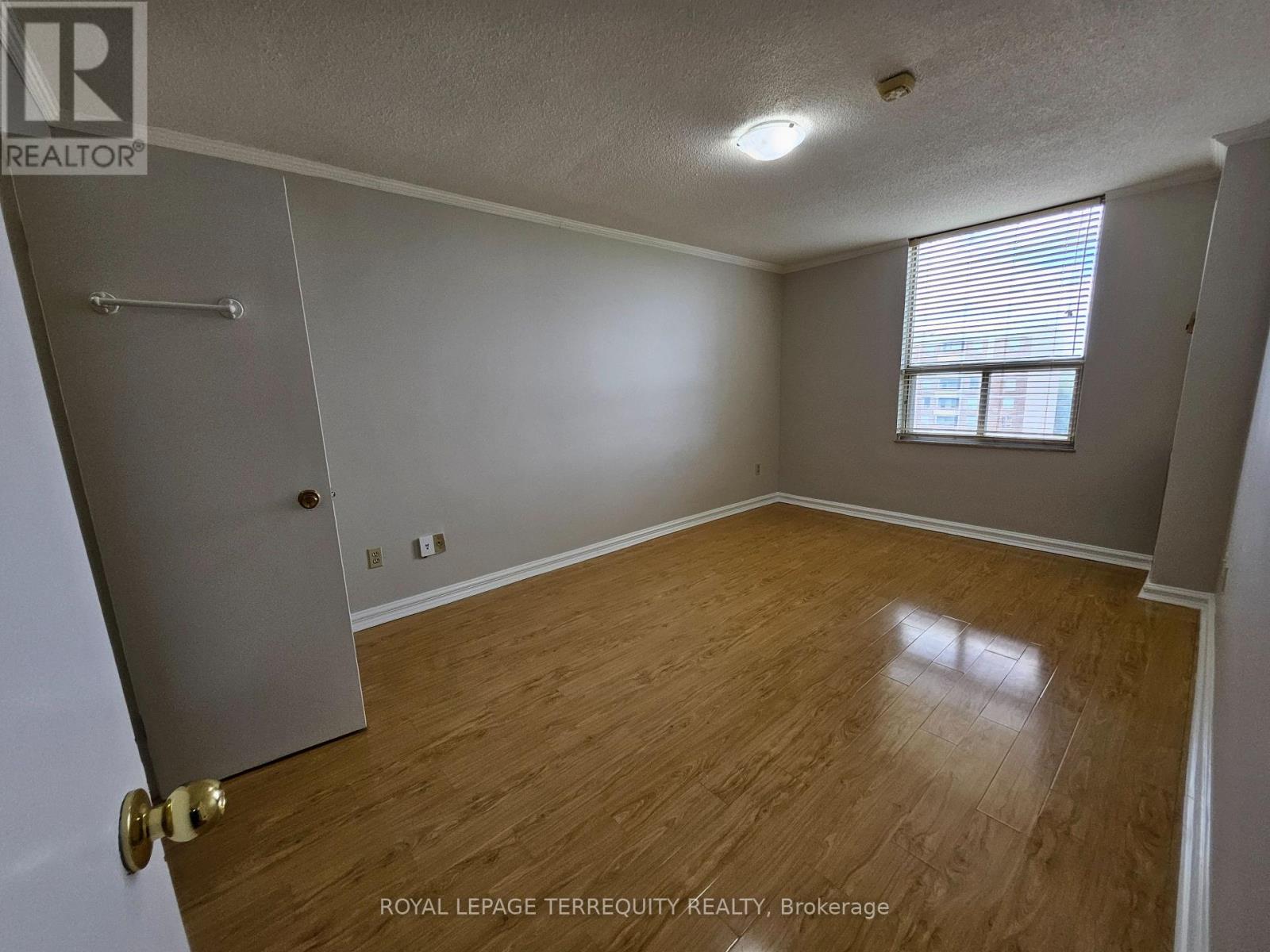 1402 - 5 Shady Golfway, Toronto, Ontario  M3C 3A5 - Photo 17 - C12479311