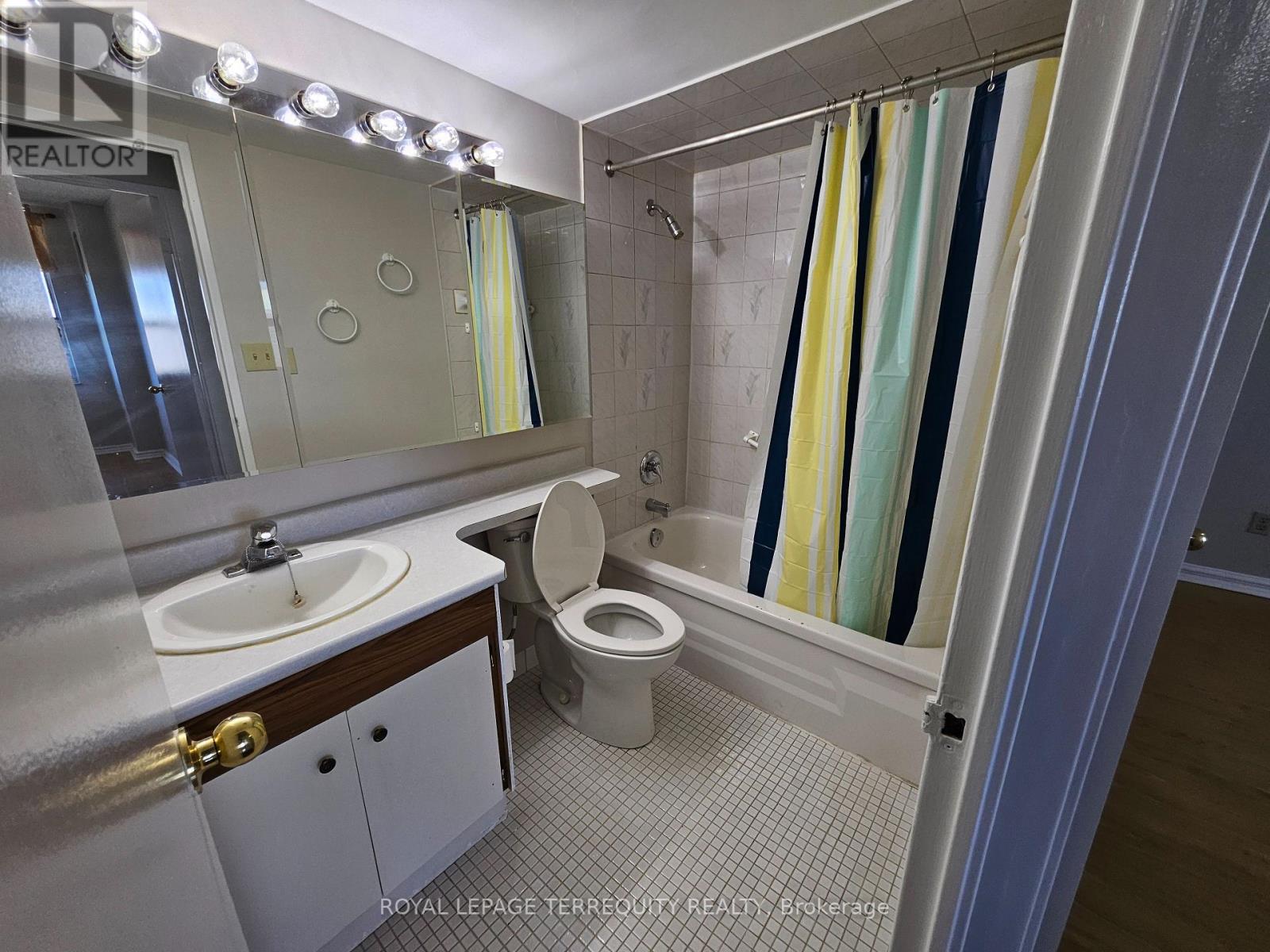 1402 - 5 Shady Golfway, Toronto, Ontario  M3C 3A5 - Photo 25 - C12479311