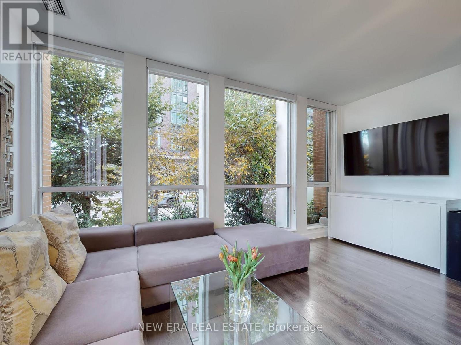 152 Sumach Street, Toronto, Ontario  M5A 3K2 - Photo 4 - C12479313