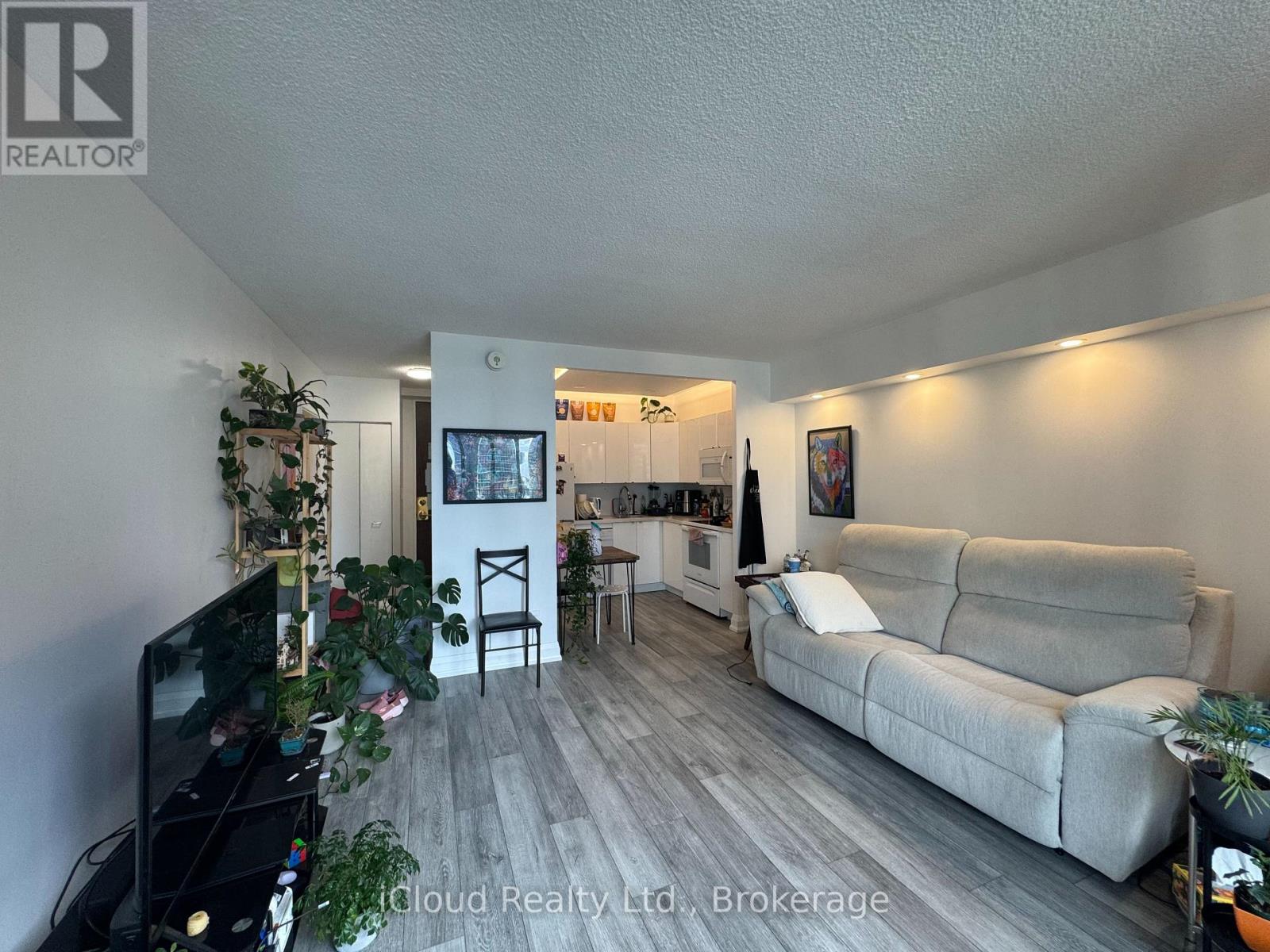 2423 - 33 Harbour Square, Toronto, Ontario  M5J 2G2 - Photo 12 - C12479352