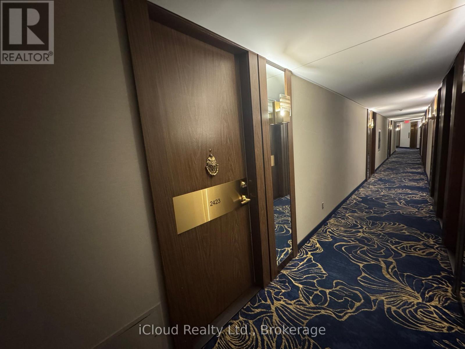 2423 - 33 Harbour Square, Toronto, Ontario  M5J 2G2 - Photo 6 - C12479352