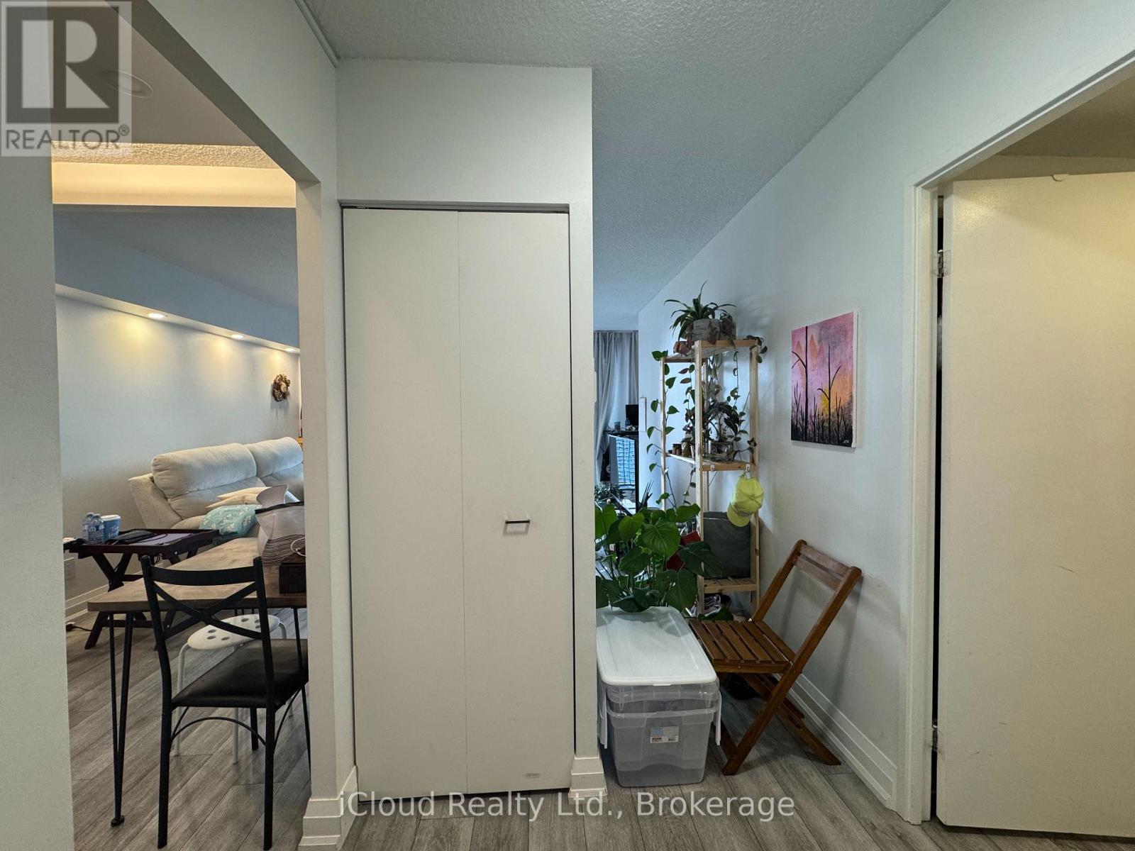 2423 - 33 Harbour Square, Toronto, Ontario  M5J 2G2 - Photo 7 - C12479352