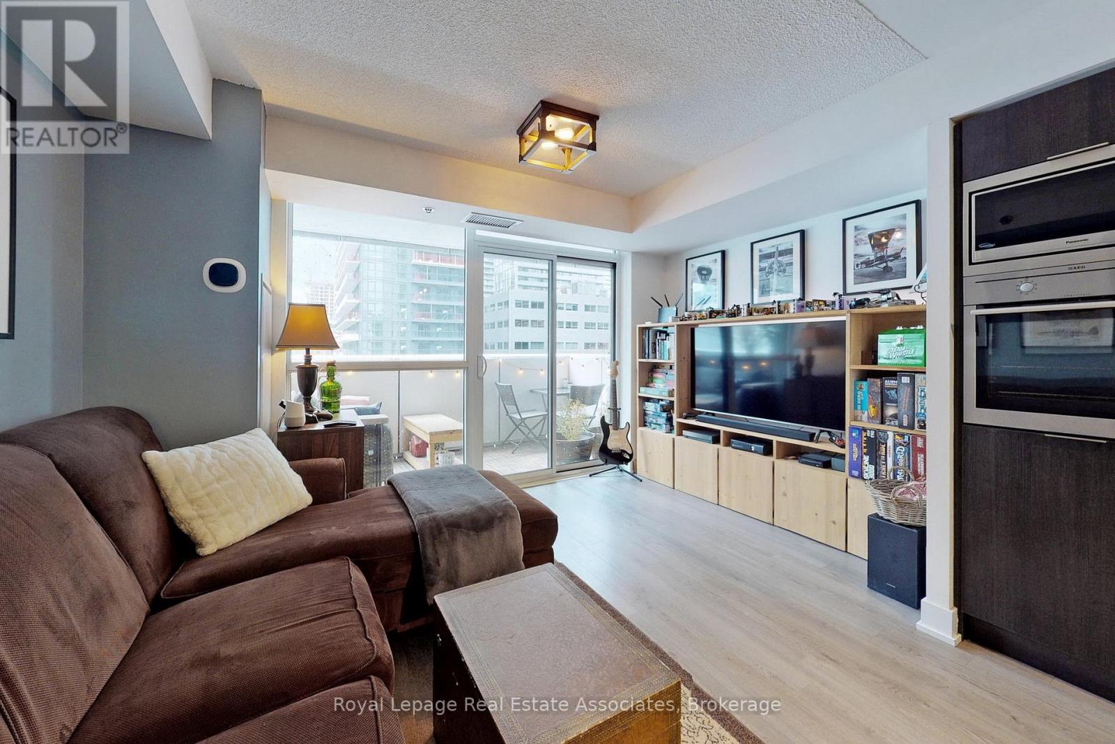 714 - 318 Richmond Street W, Toronto, Ontario  M5V 1X2 - Photo 5 - C12479370