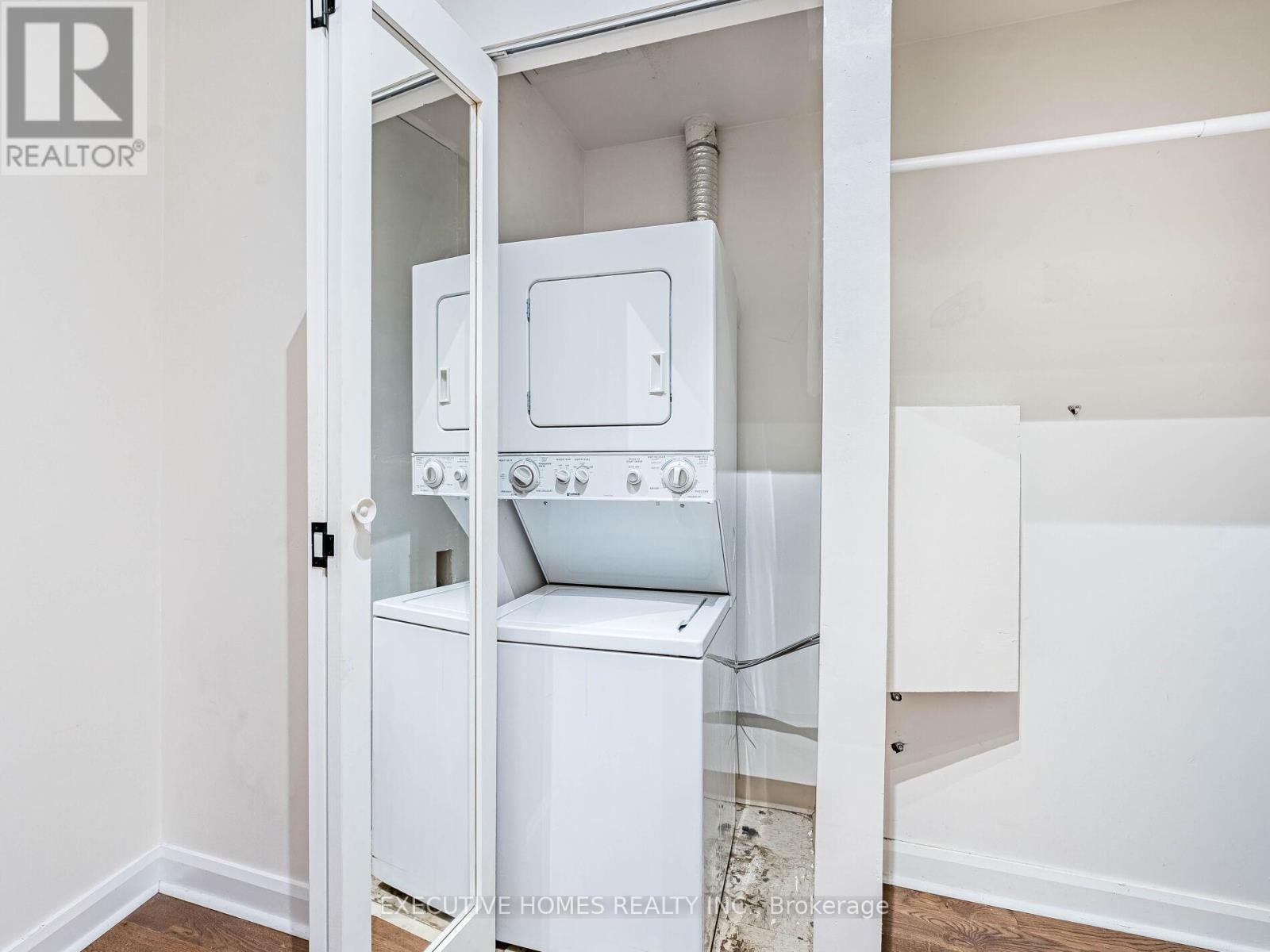 1004 - 700 King Street W, Toronto, Ontario  M5V 2Y6 - Photo 29 - C12479390