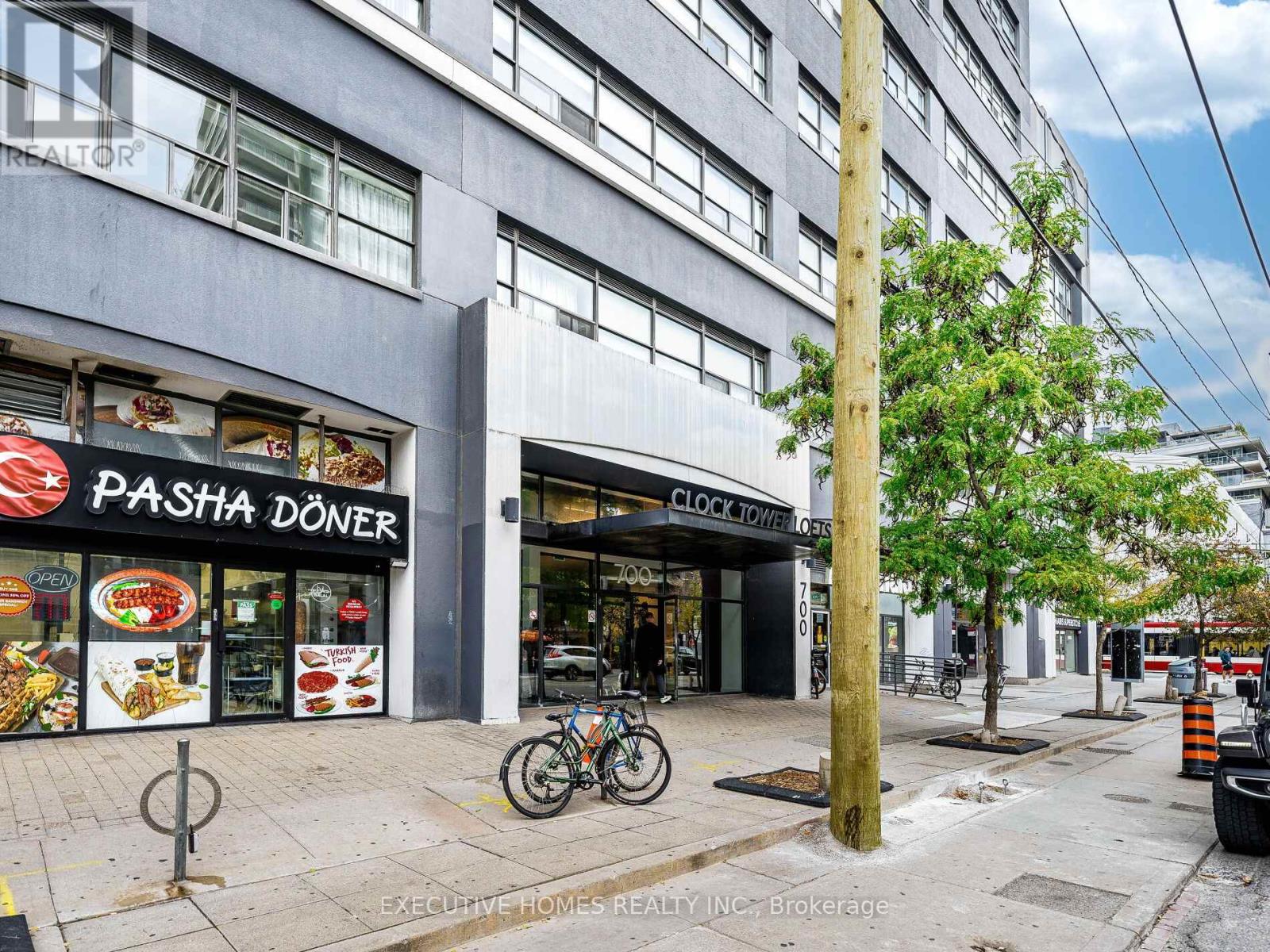 1004 - 700 King Street W, Toronto, Ontario  M5V 2Y6 - Photo 3 - C12479390