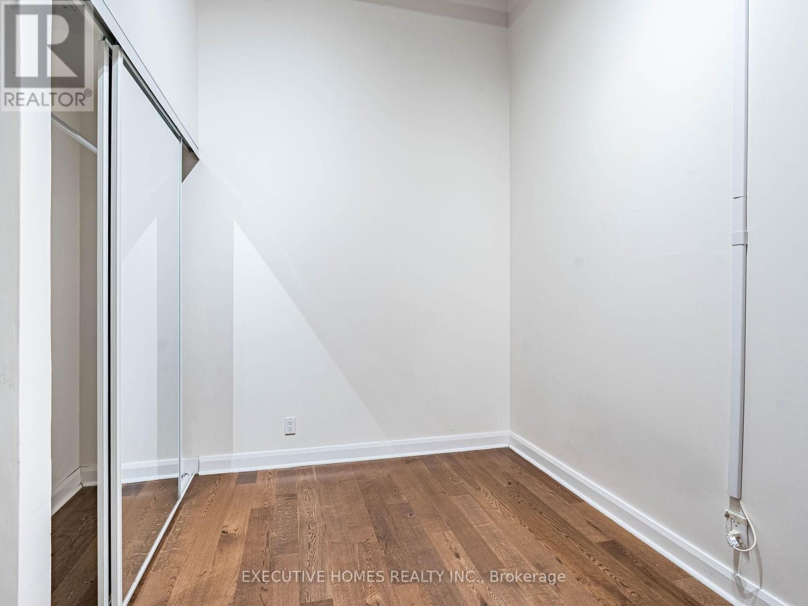 1004 - 700 King Street W, Toronto, Ontario  M5V 2Y6 - Photo 31 - C12479390