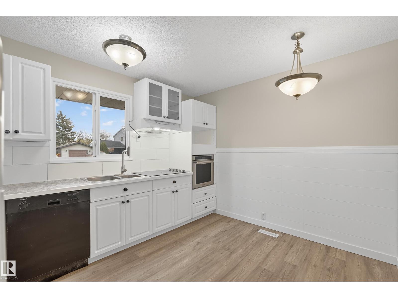 8421 Mill Woods Rd Nw, Edmonton, Alberta  T6K 2P6 - Photo 6 - E4463258
