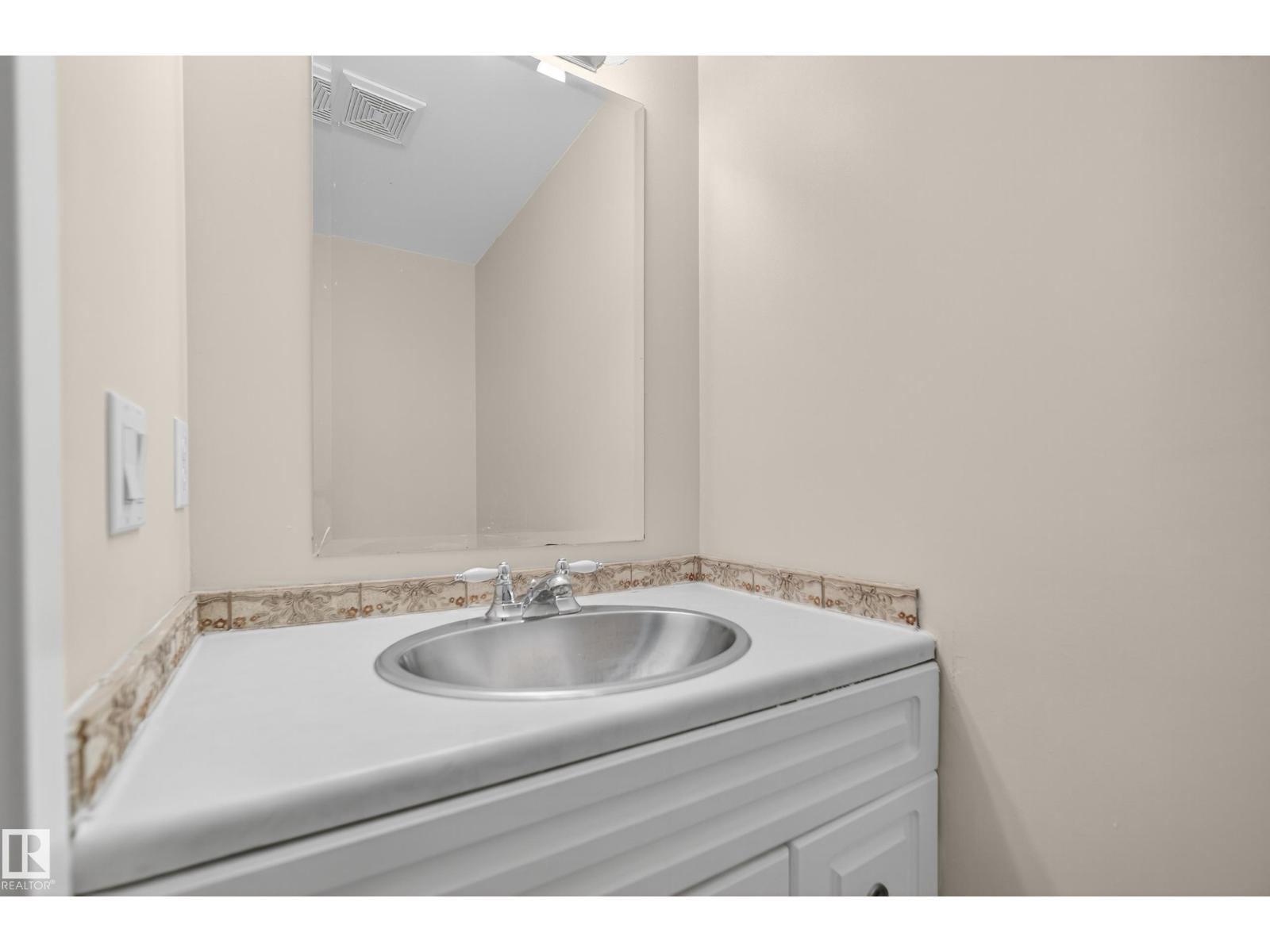 8421 Mill Woods Rd Nw, Edmonton, Alberta  T6K 2P6 - Photo 23 - E4463258