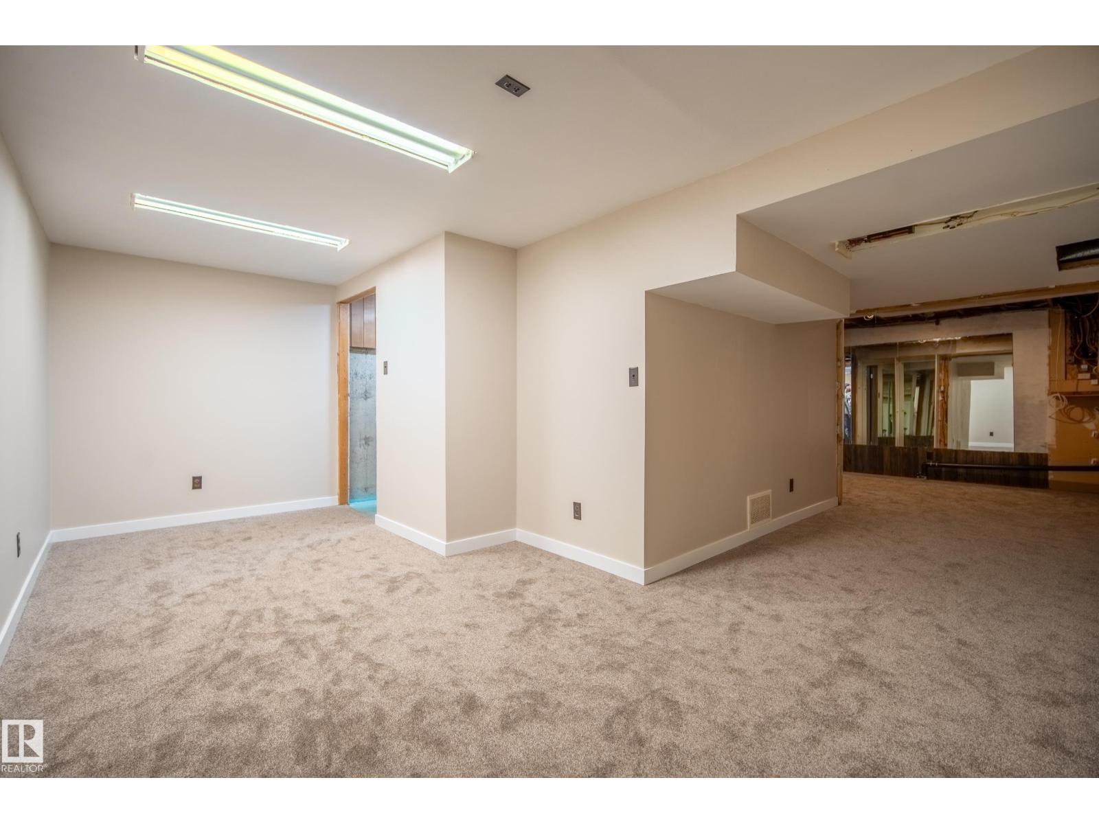 8421 Mill Woods Rd Nw, Edmonton, Alberta  T6K 2P6 - Photo 24 - E4463258