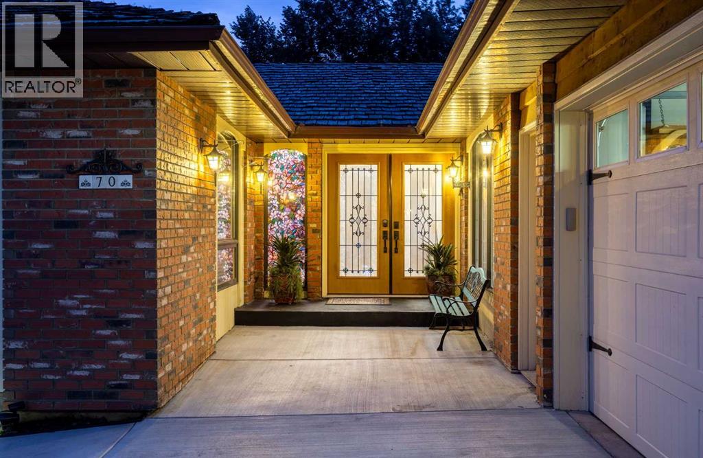 70 Downey Road, Okotoks, Alberta  T1S 1H7 - Photo 2 - A2240964