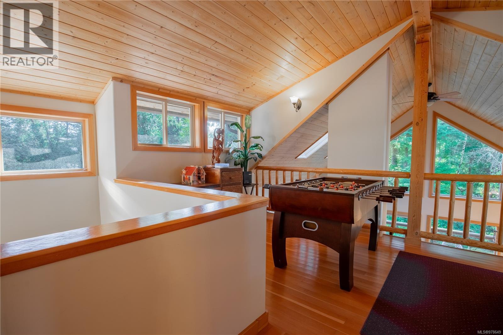 1027 Jensens Bay Rd, Tofino, British Columbia V0R 2Z0 - Photo 25 - 978649