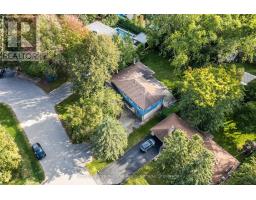 98 SELGROVE CRESCENT, Oakville, Ontario