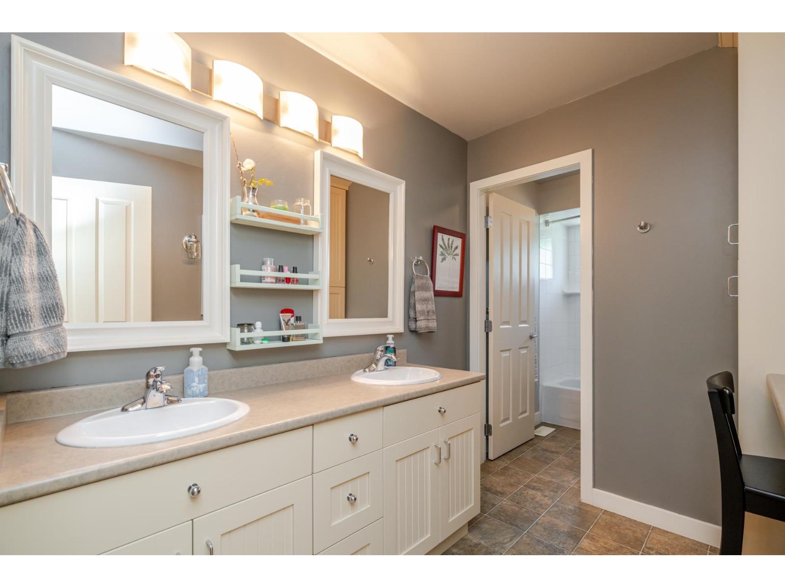 32923 Clayburn Road, Abbotsford, British Columbia  V4X 1W7 - Photo 20 - R3061348