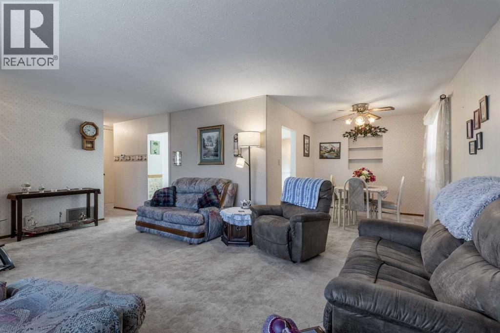 452 27 Street, Fort Macleod, Alberta  T0L 0Z0 - Photo 9 - A2266040