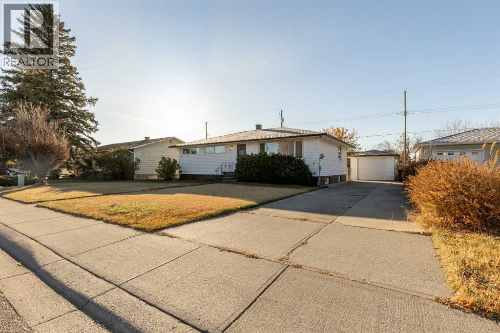452 27 Street, Fort Macleod, Alberta  T0L 0Z0 - Photo 3 - A2266040