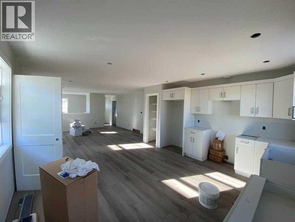 4217 57 Street, Taber, Alberta  T1G 0G8 - Photo 4 - A2266613