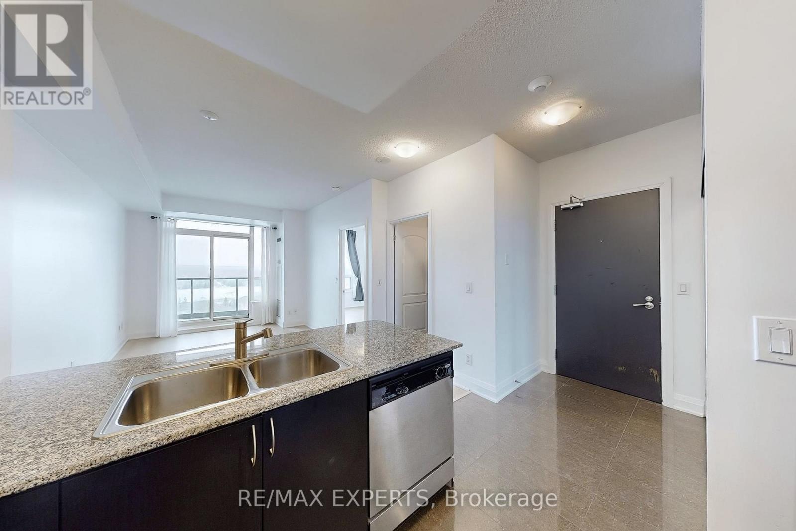 1401 - 20 North Park Road, Vaughan, Ontario  L4J 0G7 - Photo 11 - N12479308