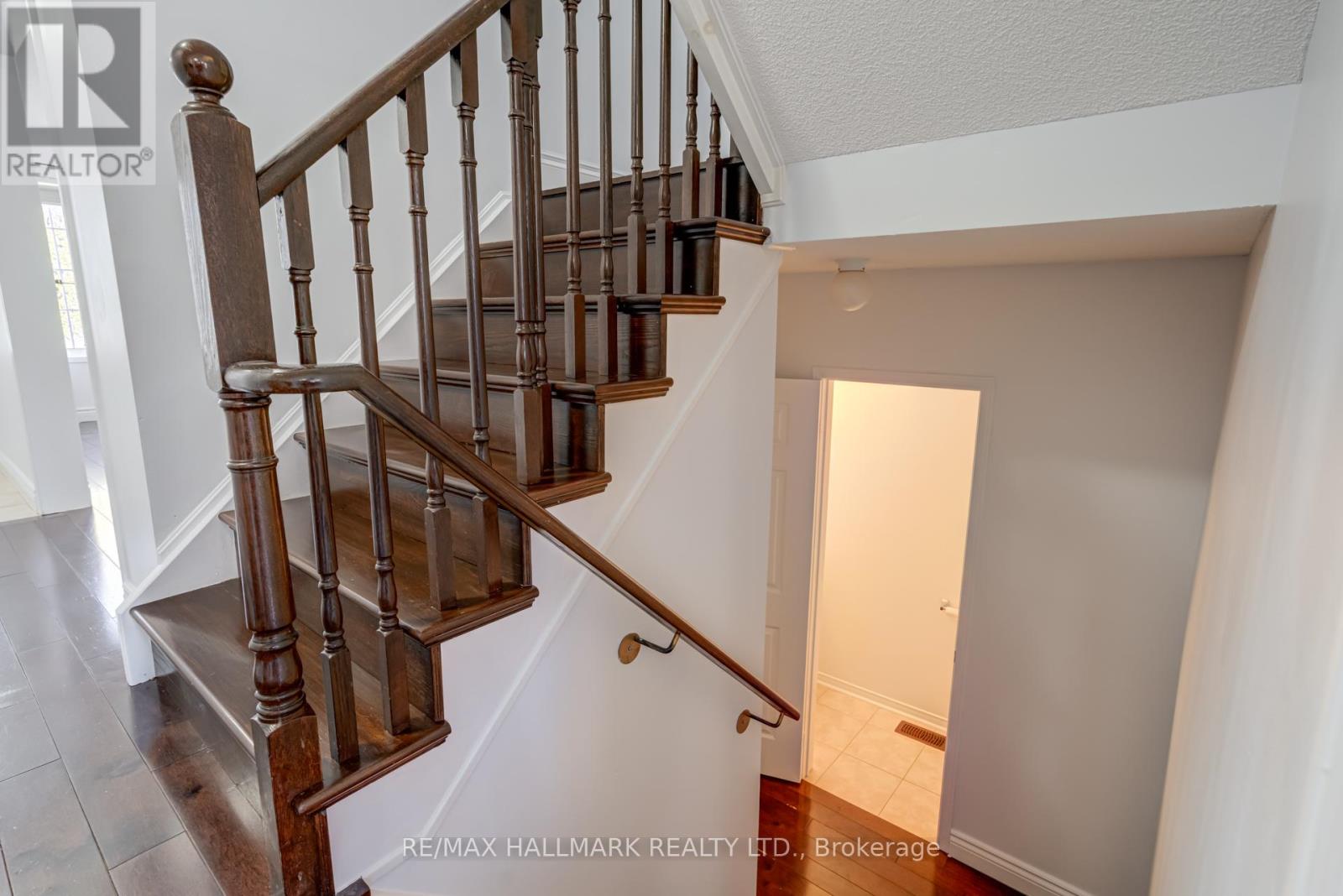 125 Faris Street, Bradford West Gwillimbury, Ontario  L3Z 0C6 - Photo 18 - N12479316