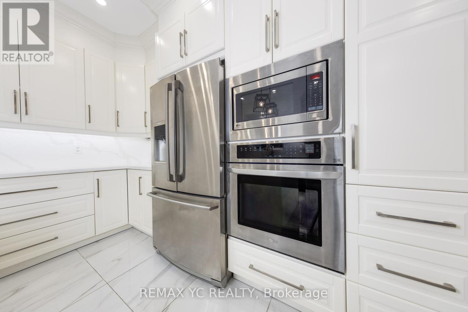 7 Riverhill Drive, Vaughan, Ontario  L6A 0P2 - Photo 15 - N12479321