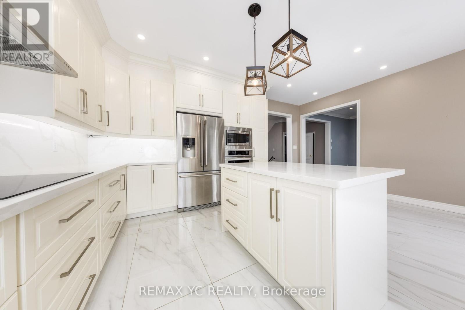 7 Riverhill Drive, Vaughan, Ontario  L6A 0P2 - Photo 18 - N12479321