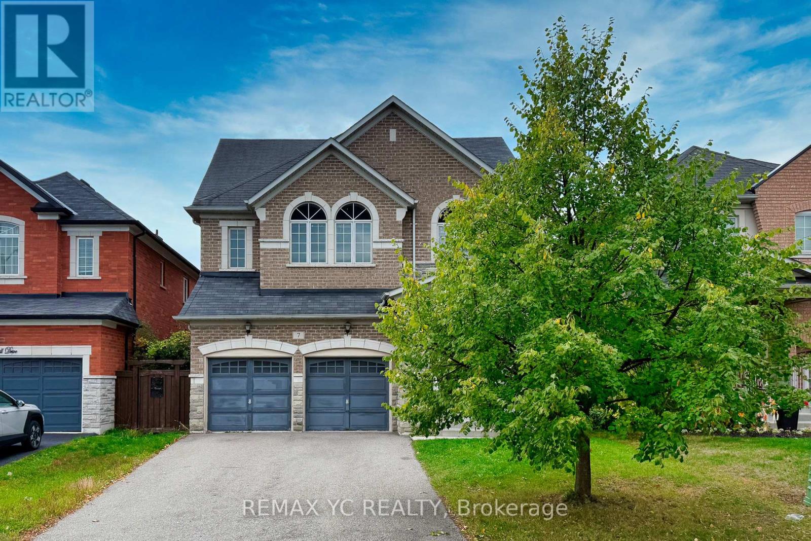 7 Riverhill Drive, Vaughan, Ontario  L6A 0P2 - Photo 2 - N12479321
