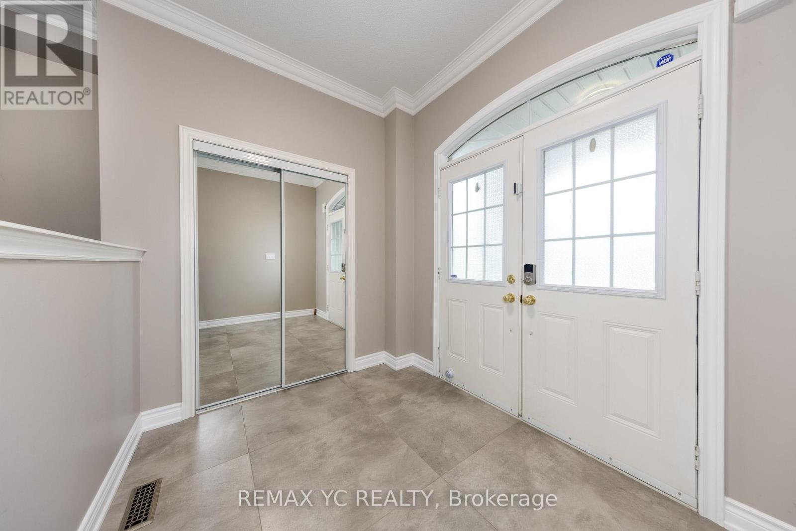 7 Riverhill Drive, Vaughan, Ontario  L6A 0P2 - Photo 7 - N12479321