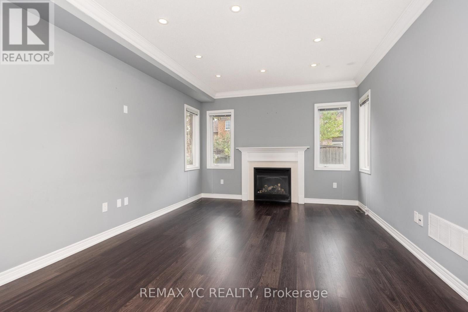 7 Riverhill Drive, Vaughan, Ontario  L6A 0P2 - Photo 9 - N12479321