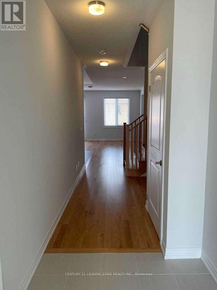 171 Lageer Drive, Whitchurch-Stouffville, Ontario  L4A 0M5 - Photo 3 - N12479329