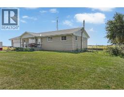 5429 LAKESHORE ROAD 305, Comber, Ontario