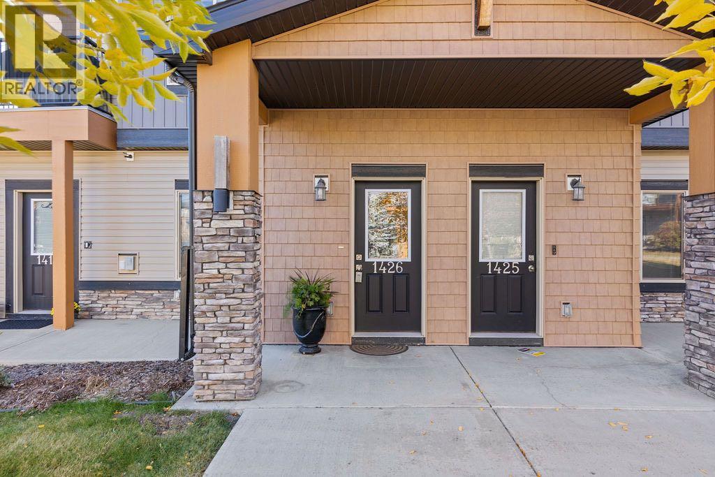 1426, 2461 Baysprings Link Sw, Airdrie, Alberta  T4B 4C6 - Photo 2 - A2264048