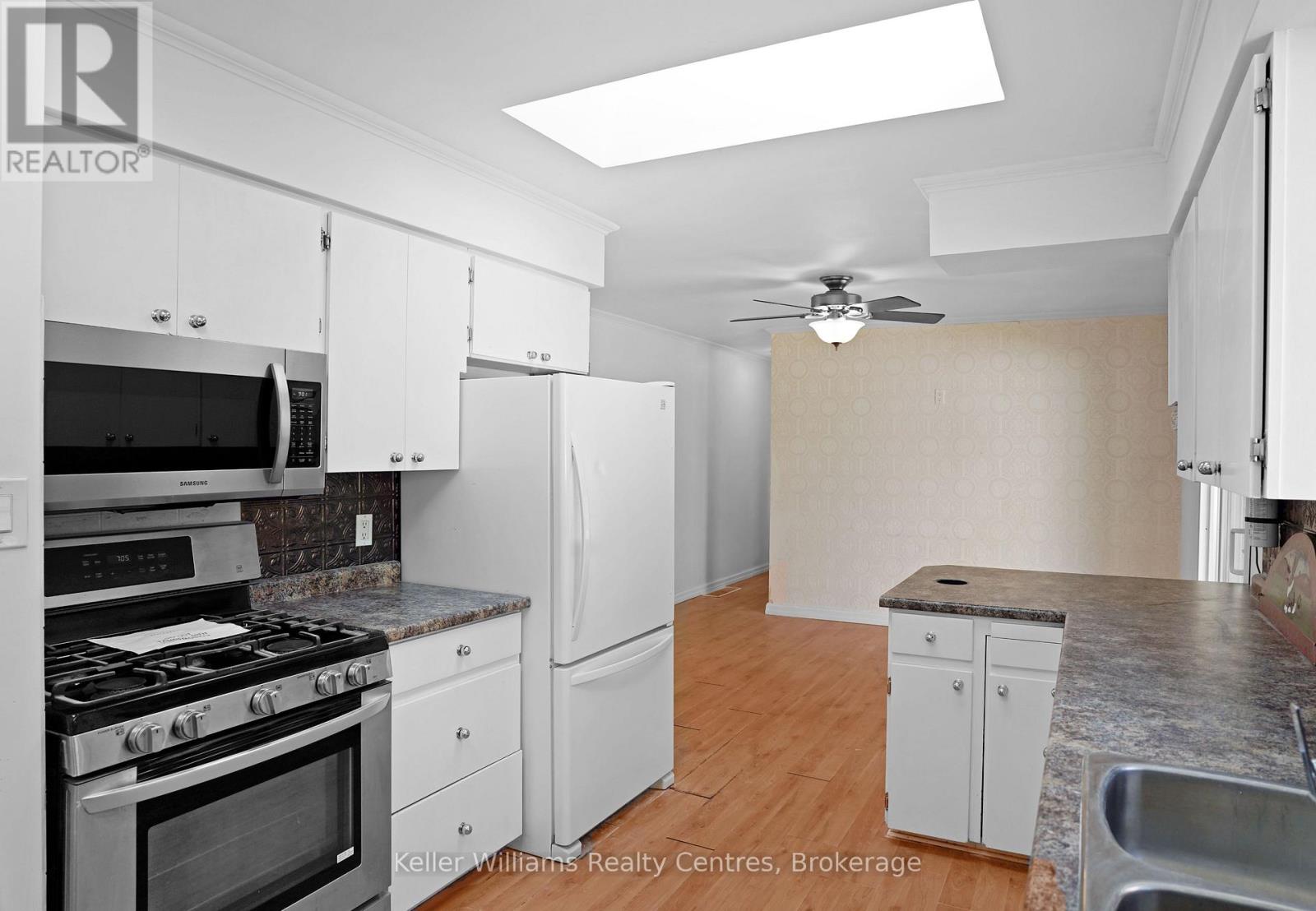 470 7th Street, Hanover, Ontario  N4N 2J4 - Photo 17 - X12479426