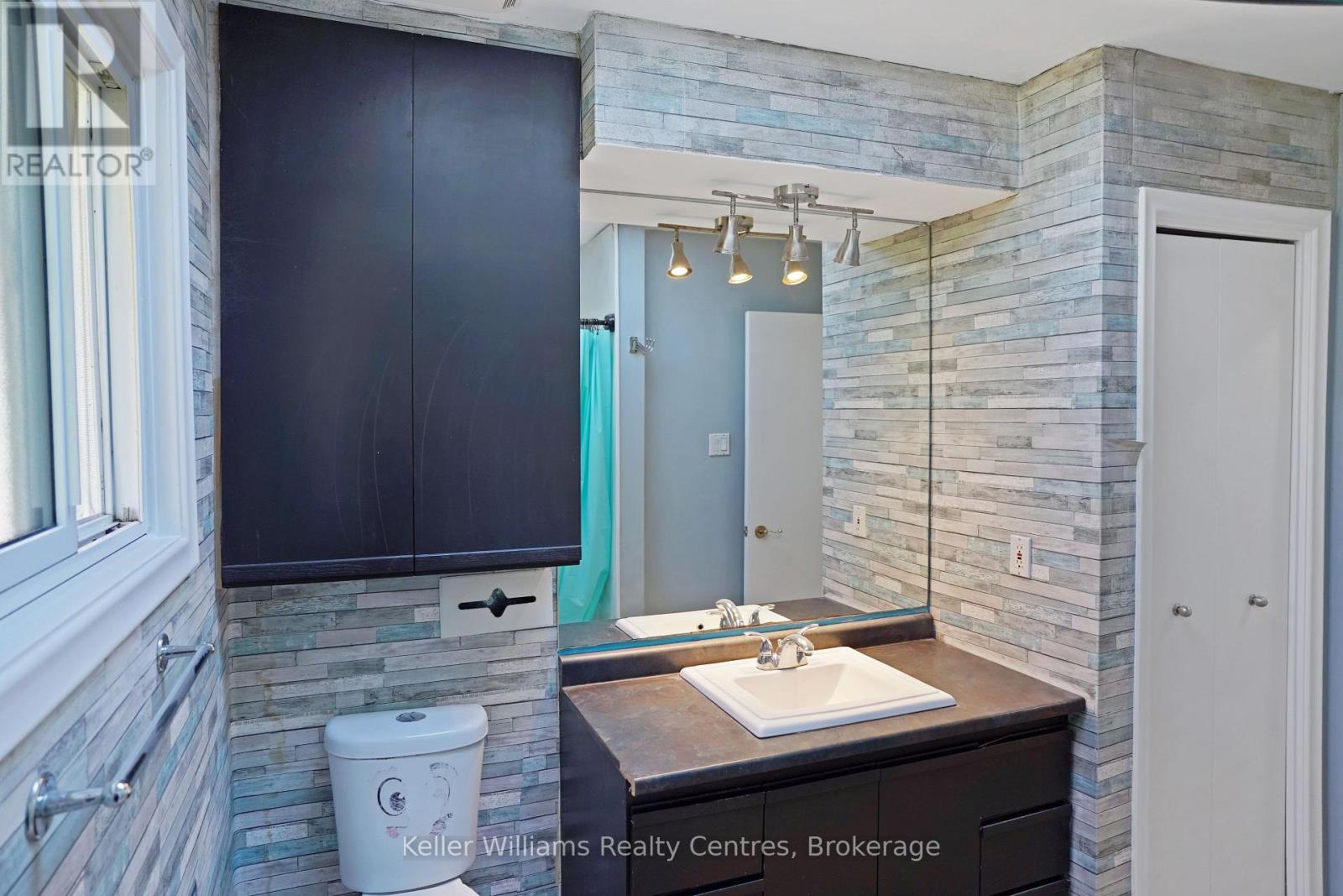470 7th Street, Hanover, Ontario  N4N 2J4 - Photo 29 - X12479426