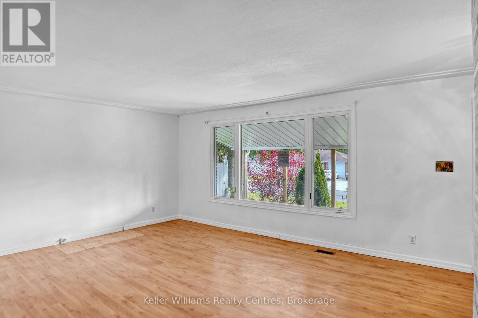 470 7th Street, Hanover, Ontario  N4N 2J4 - Photo 3 - X12479426