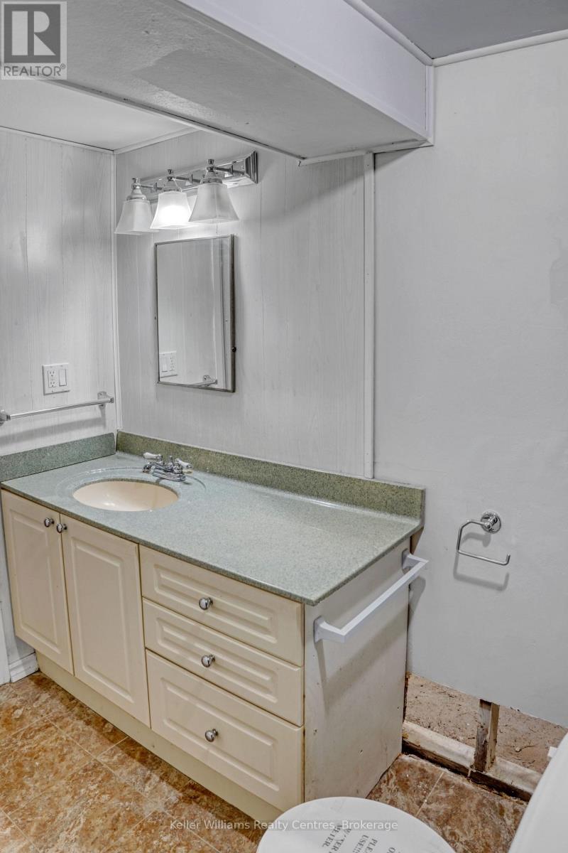 470 7th Street, Hanover, Ontario  N4N 2J4 - Photo 36 - X12479426