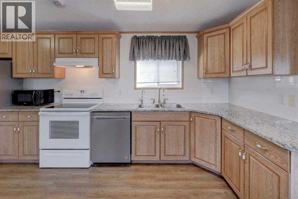 818 Briarwood Road, Strathmore, Alberta  T1P 1E2 - Photo 10 - A2266163