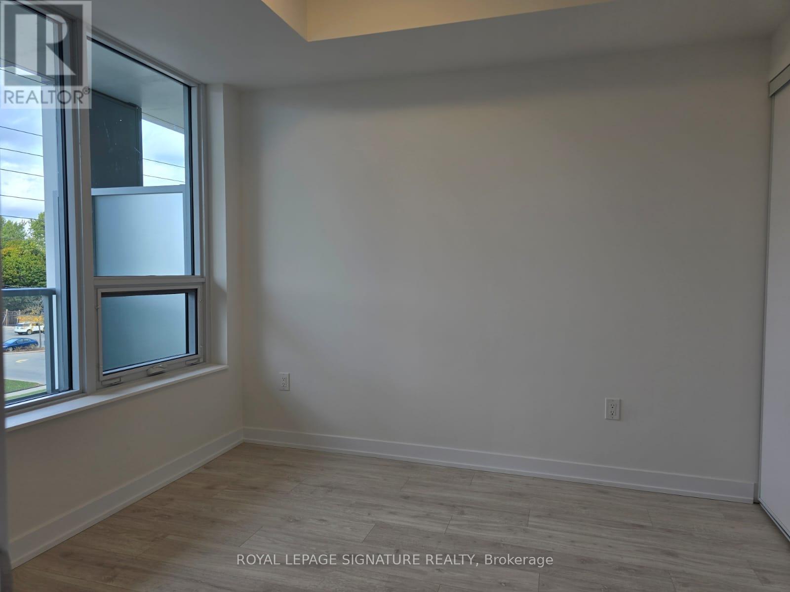 312 - 500 Plains Road E, Burlington, Ontario  L7T 2E1 - Photo 10 - W12479283