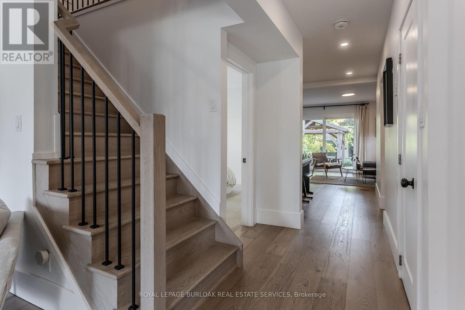 333 St Paul Street, Burlington, Ontario  L7R 3K2 - Photo 15 - W12479284