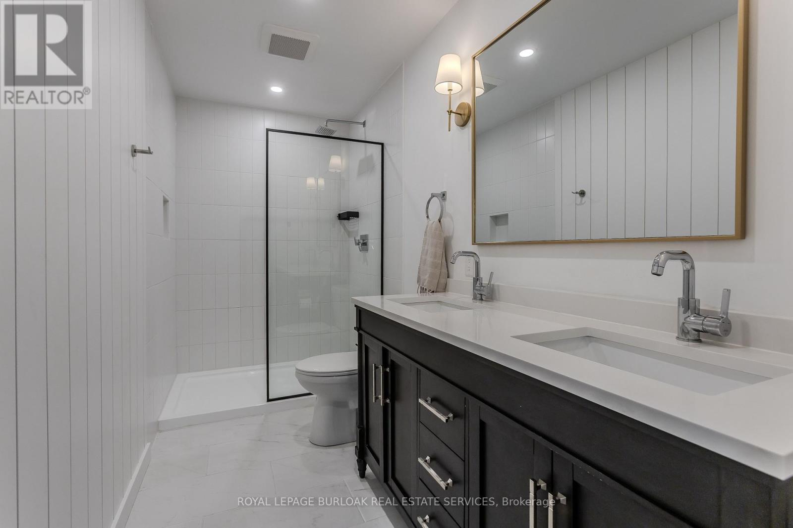 333 St Paul Street, Burlington, Ontario  L7R 3K2 - Photo 20 - W12479284