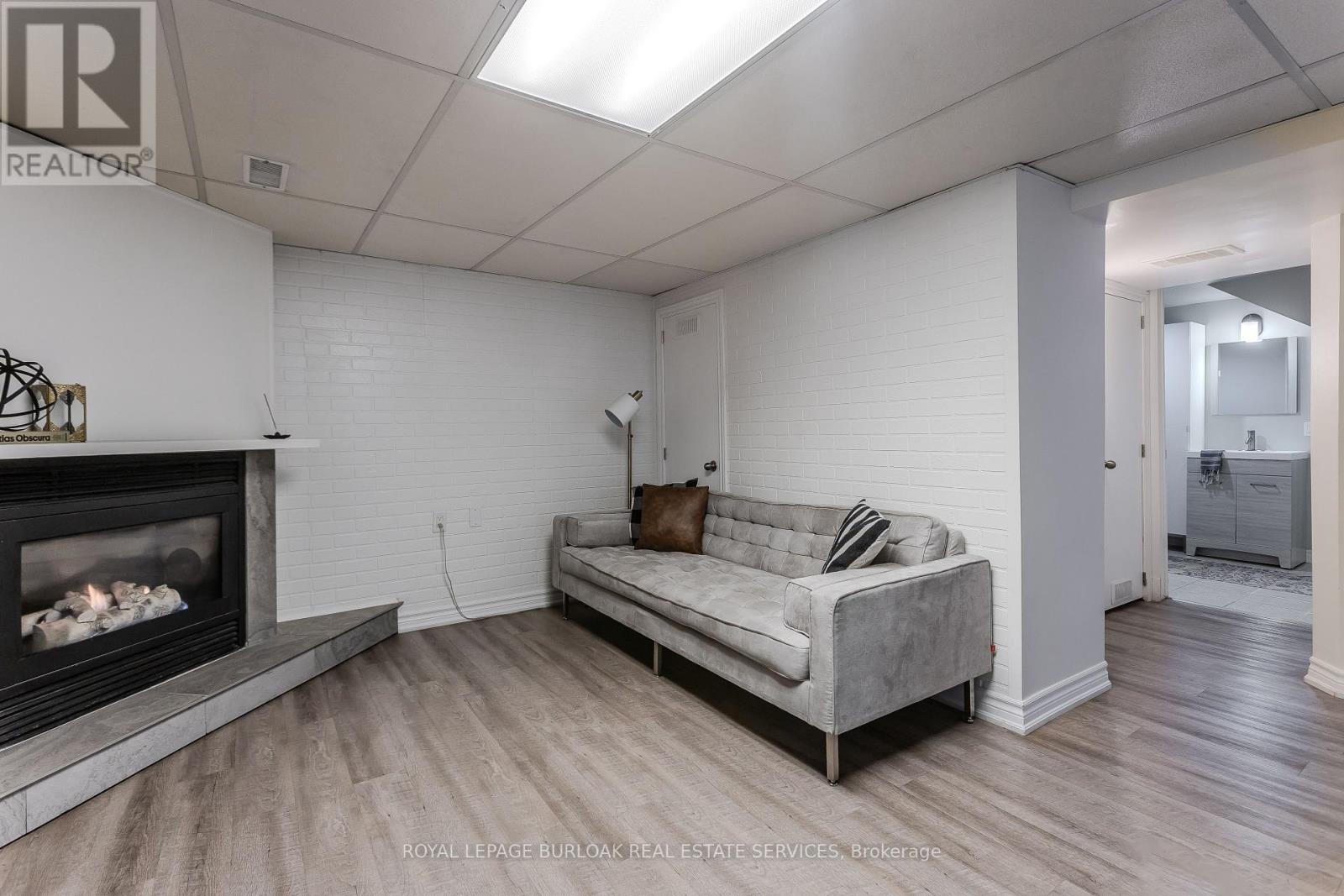 333 St Paul Street, Burlington, Ontario  L7R 3K2 - Photo 36 - W12479284