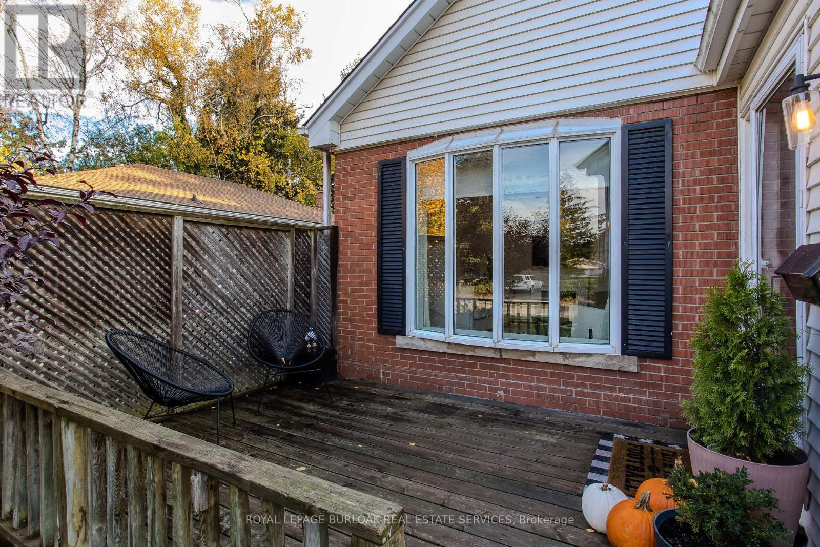 333 St Paul Street, Burlington, Ontario  L7R 3K2 - Photo 4 - W12479284