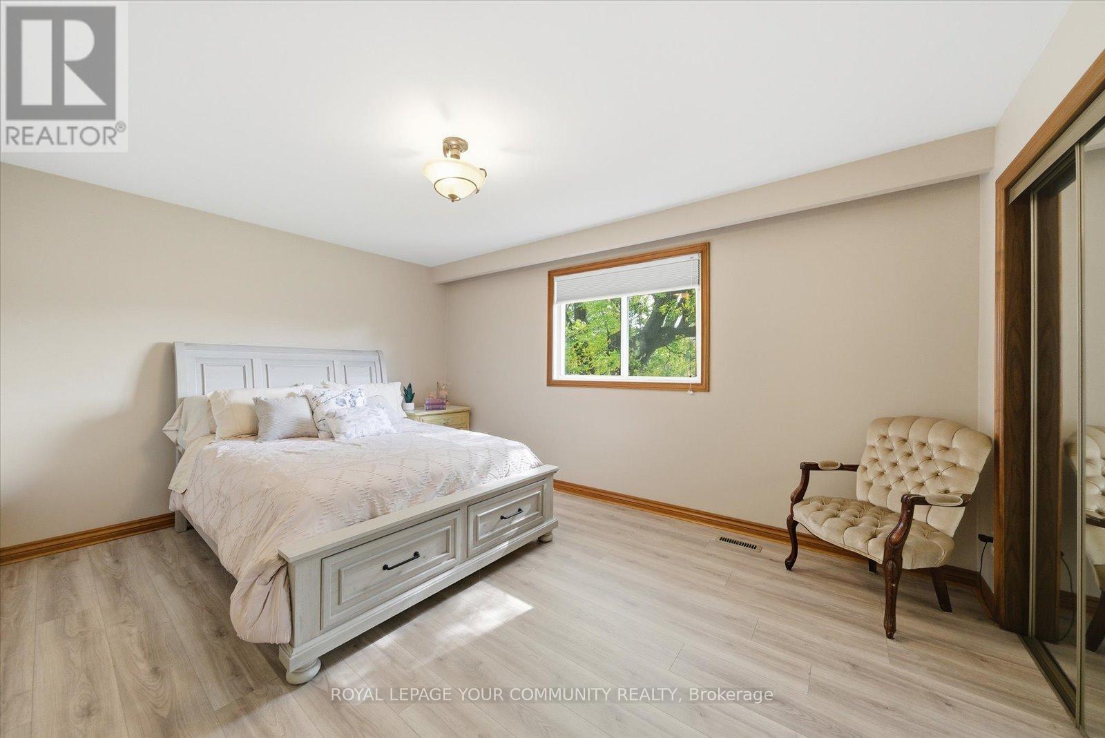 35 Sunvale Drive, Toronto, Ontario  M9R 1Z4 - Photo 16 - W12479287