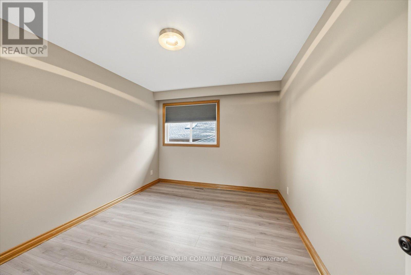35 Sunvale Drive, Toronto, Ontario  M9R 1Z4 - Photo 20 - W12479287