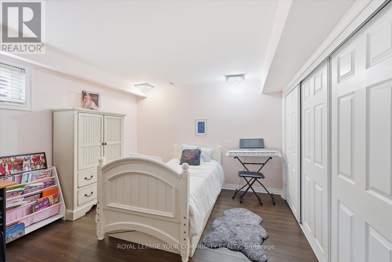 35 Sunvale Drive, Toronto, Ontario  M9R 1Z4 - Photo 31 - W12479287
