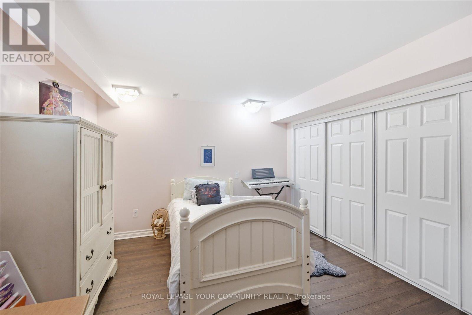 35 Sunvale Drive, Toronto, Ontario  M9R 1Z4 - Photo 32 - W12479287