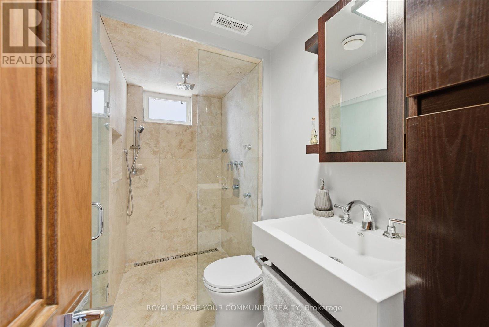 35 Sunvale Drive, Toronto, Ontario  M9R 1Z4 - Photo 33 - W12479287