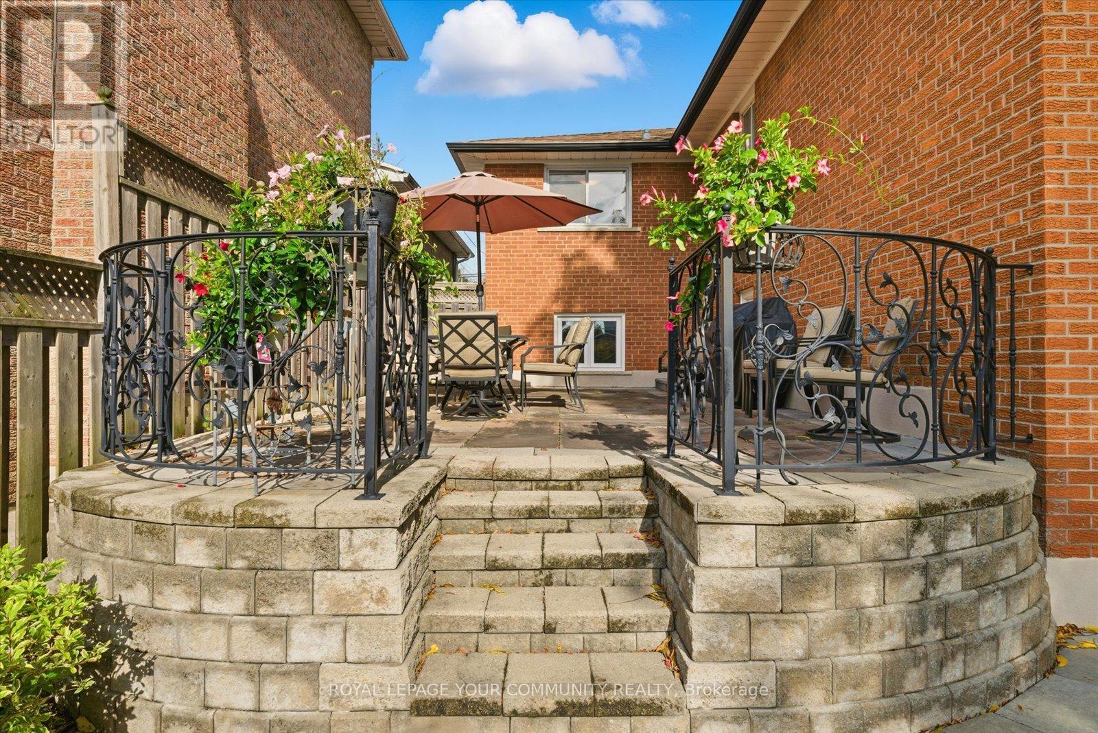 35 Sunvale Drive, Toronto, Ontario  M9R 1Z4 - Photo 37 - W12479287