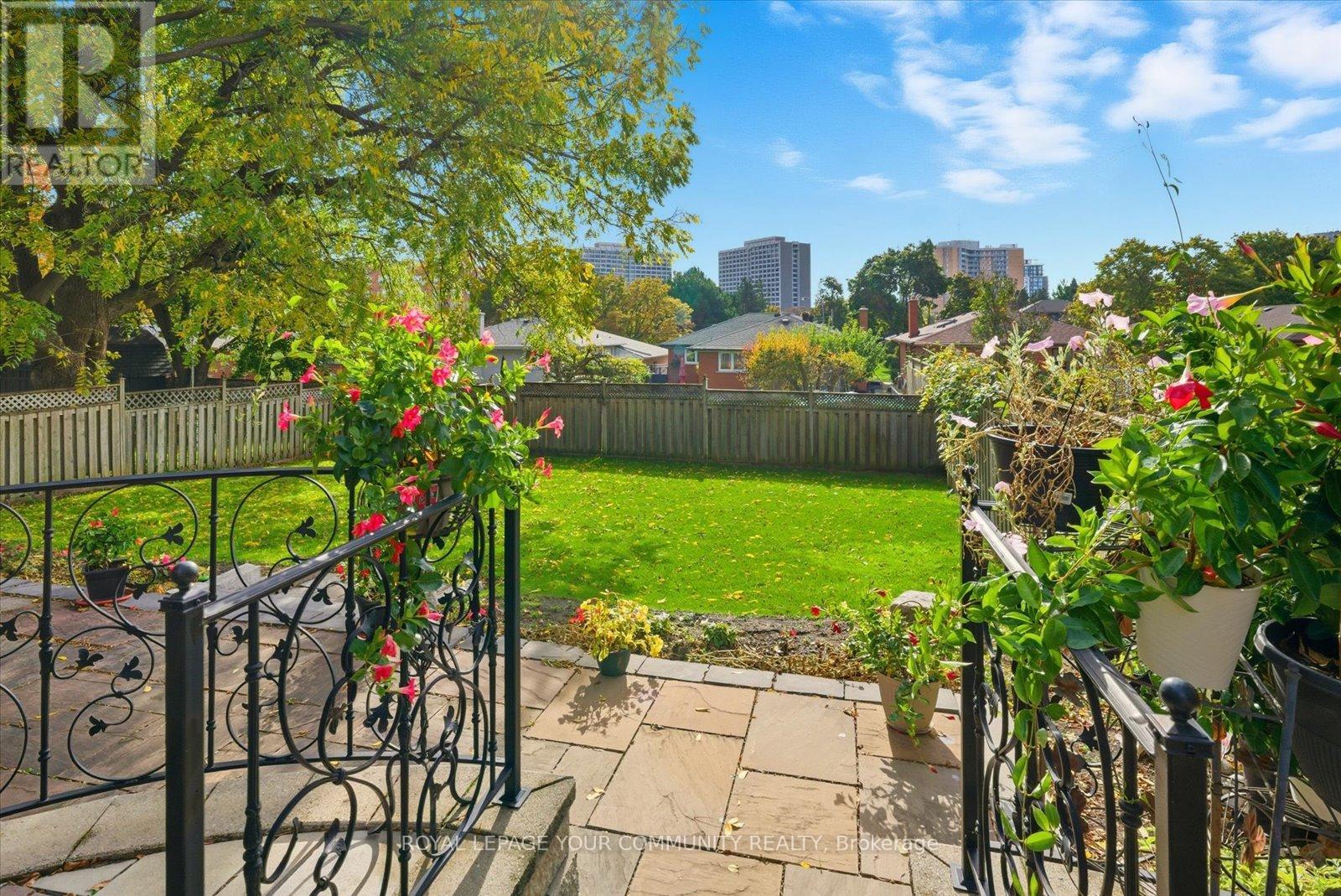 35 Sunvale Drive, Toronto, Ontario  M9R 1Z4 - Photo 38 - W12479287