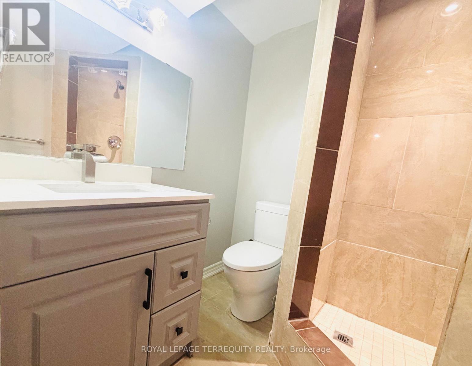 3863 Skyview Street, Mississauga, Ontario  L5M 8A1 - Photo 6 - W12479323