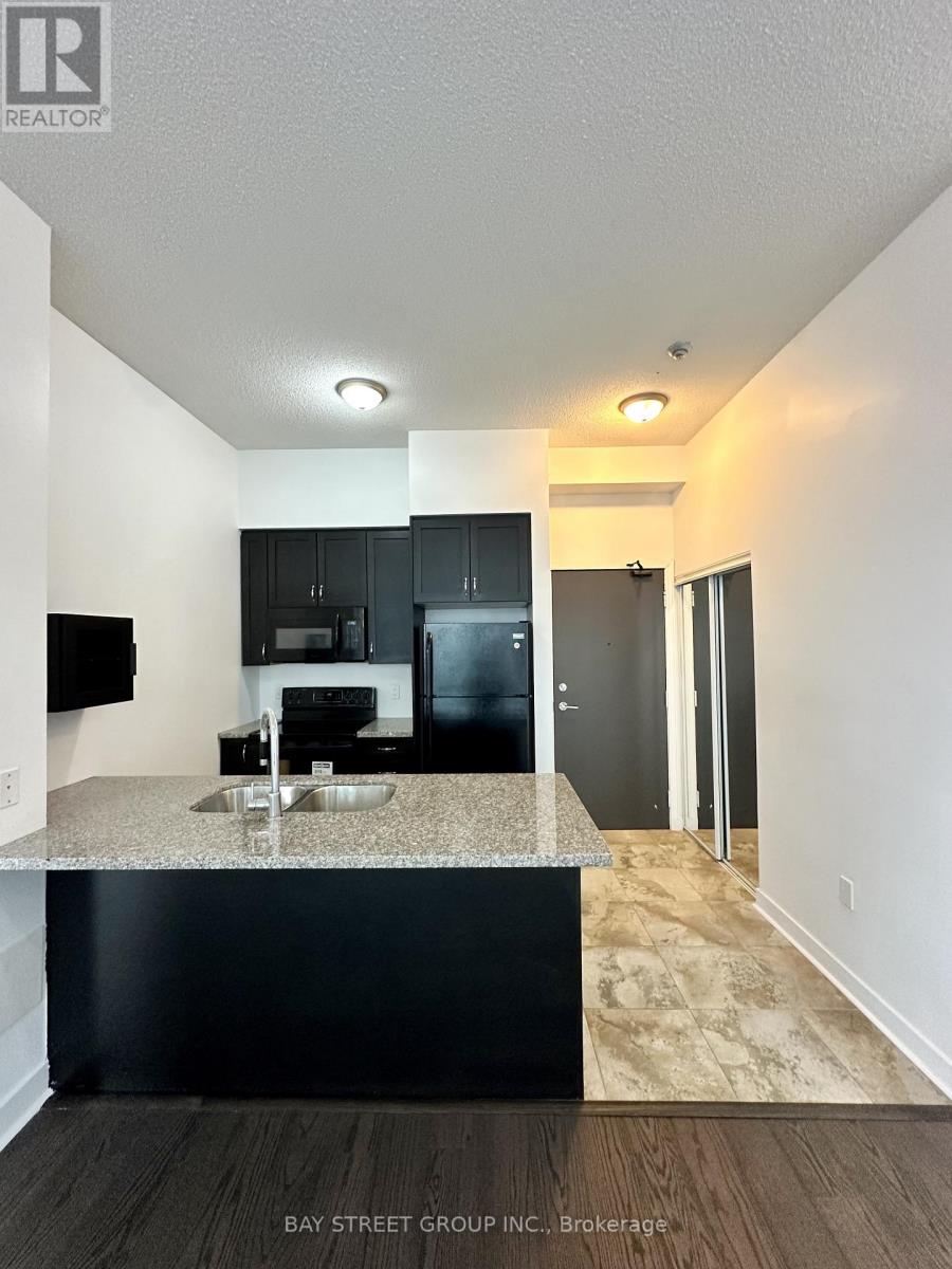 609 - 4070 Confederation Parkway, Mississauga, Ontario  L5B 0E9 - Photo 3 - W12479359