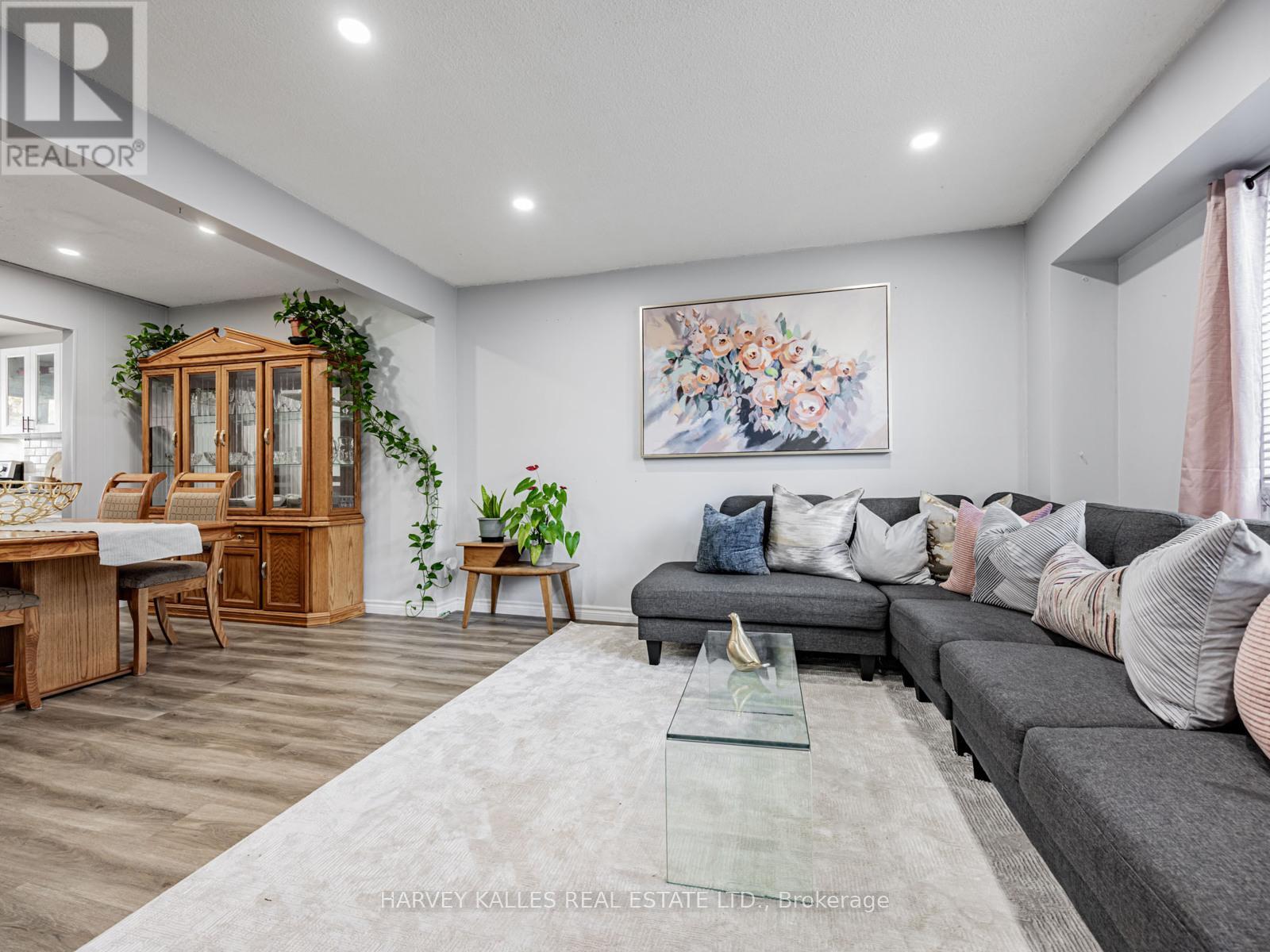 1 - 394 Driftwood Avenue, Toronto, Ontario  M3N 2P2 - Photo 10 - W12479364